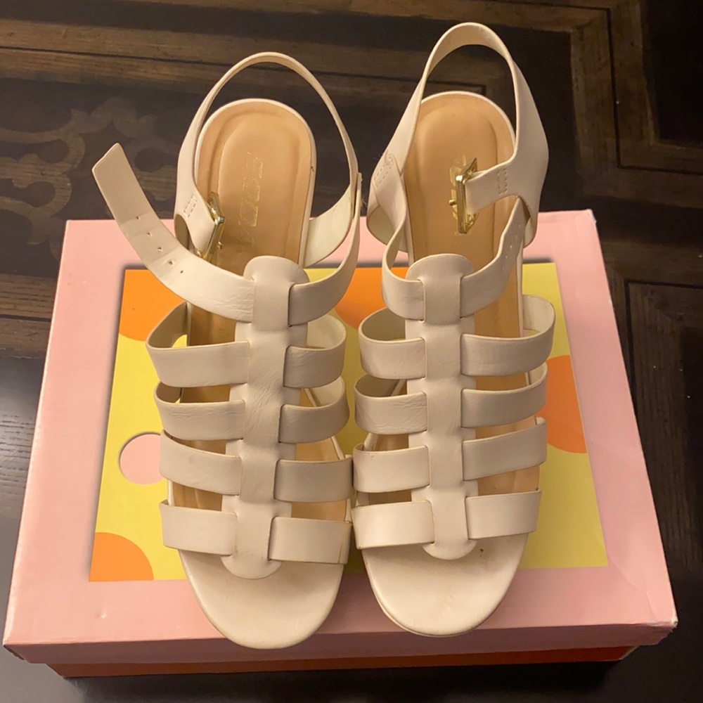 Soda brand wedges, heels